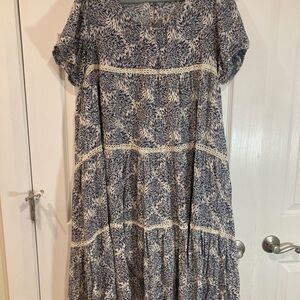 Sundance cream and blue floral patterned short sleeve tiered midi dress size XL